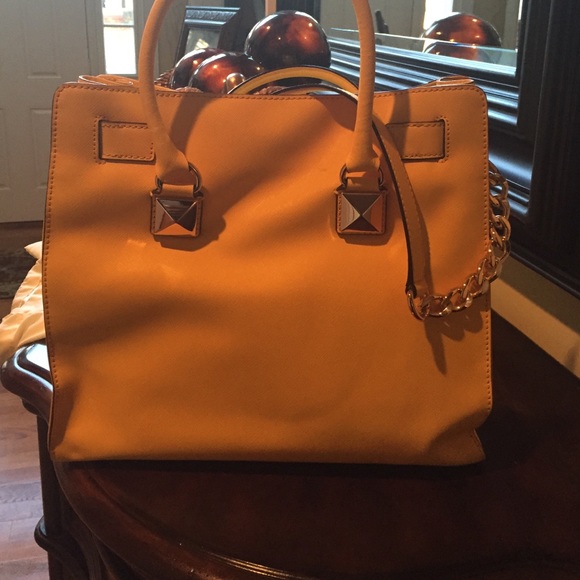 Authentic Large Michael Kors Hamilton Handbag